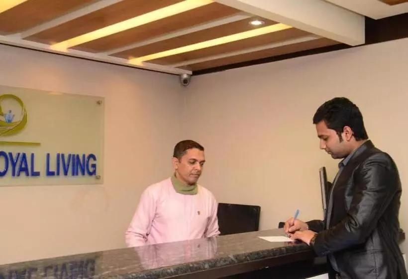 Royal Living Hotel & Suites