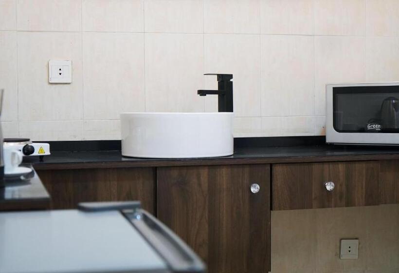 Sorate Hotel Apartment