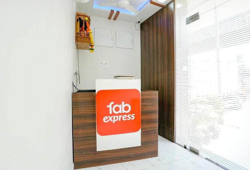 فندق Fabexpress Bhau Residency   Nr Mumbai International Airport