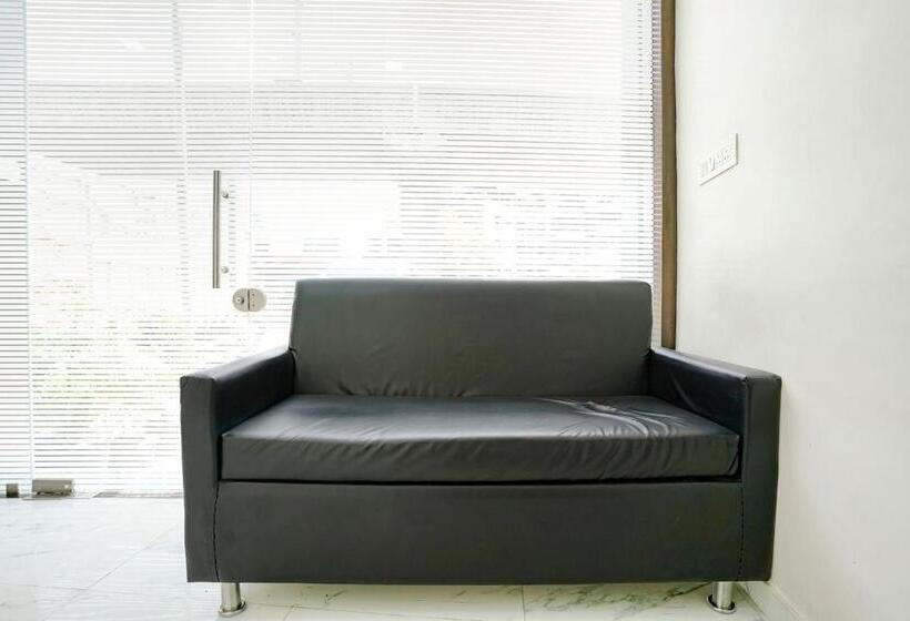 فندق Fabexpress Bhau Residency   Nr Mumbai International Airport