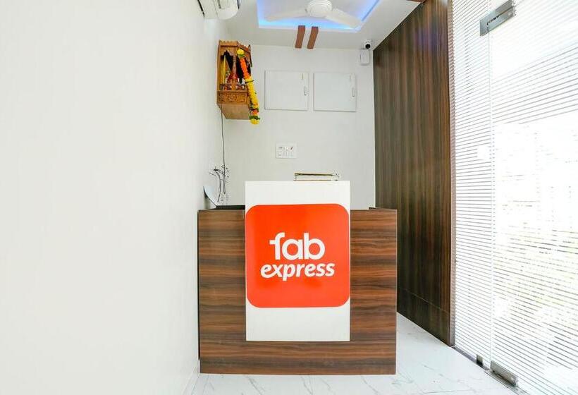 فندق Fabexpress Bhau Residency   Nr Mumbai International Airport