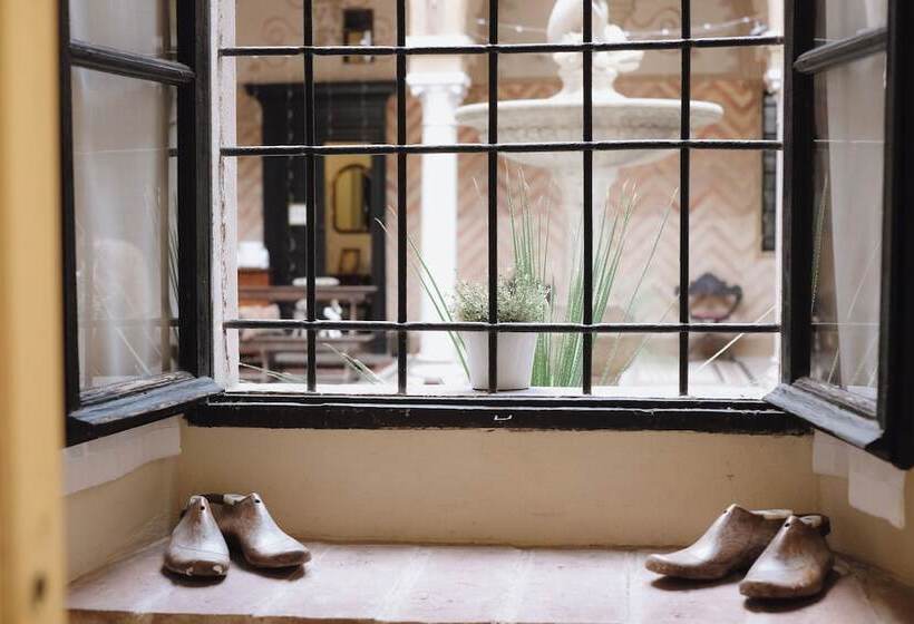 پانسیون Foresteria Palazzo Guazzoni Zaccaria