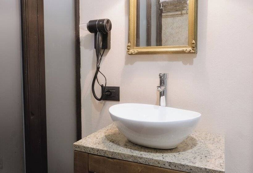 پانسیون Foresteria Palazzo Guazzoni Zaccaria