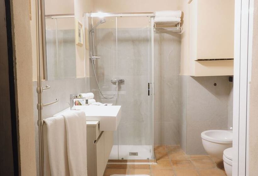 پانسیون Foresteria Palazzo Guazzoni Zaccaria