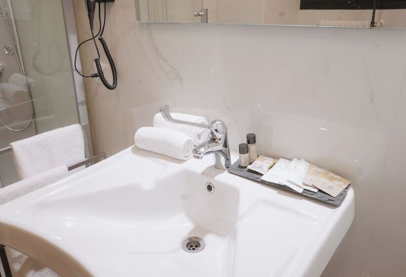 پانسیون Foresteria Palazzo Guazzoni Zaccaria