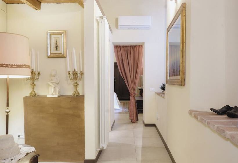 پانسیون Foresteria Palazzo Guazzoni Zaccaria