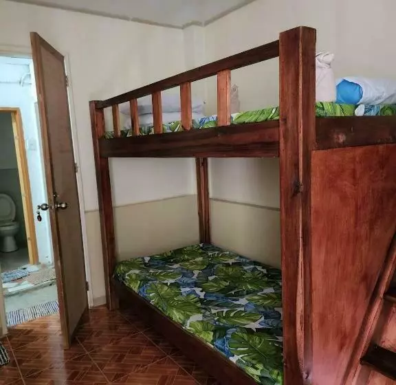 Retkeilymaja Tommy Backpackers Inn