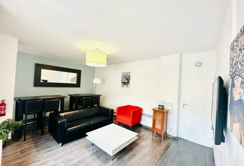 تختخواب و صبحانه Reims Sherpa Lodge