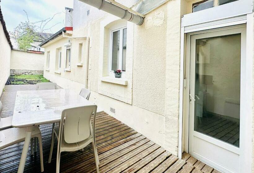 تختخواب و صبحانه Reims Sherpa Lodge