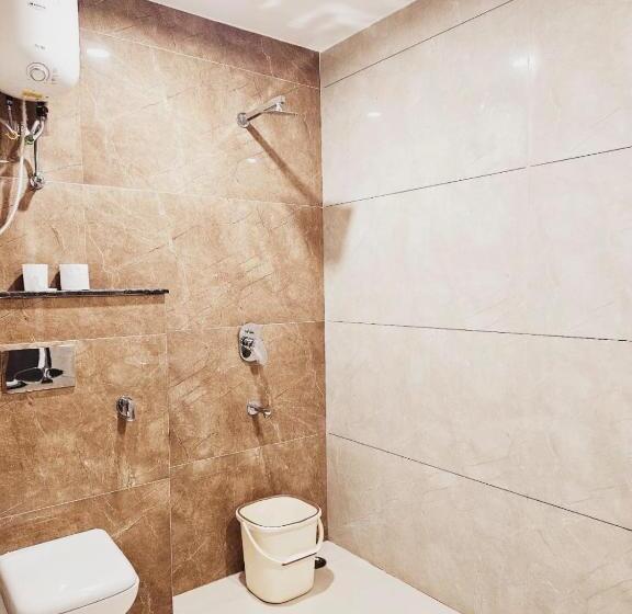 Otel Amahi Inn Sector 48