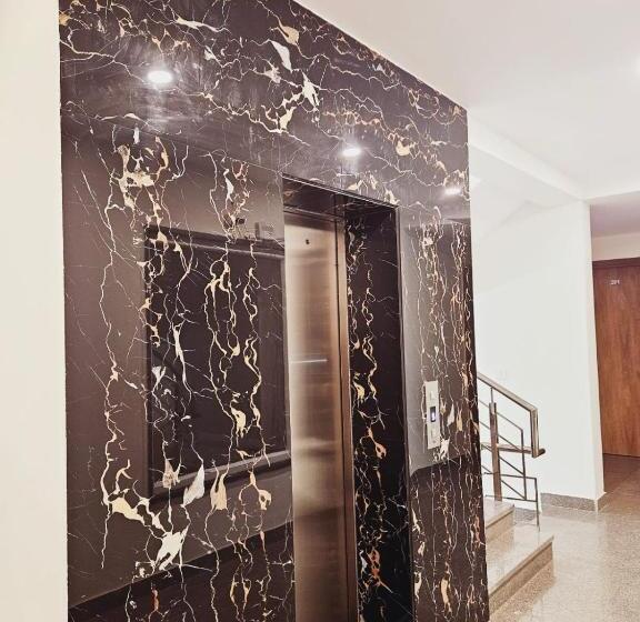 Otel Amahi Inn Sector 48