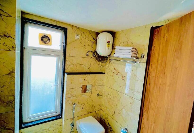 Otel Amahi Inn Sector 48