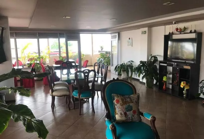 ホテル Bolivariano