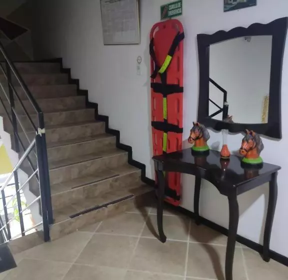 ホテル Bolivariano