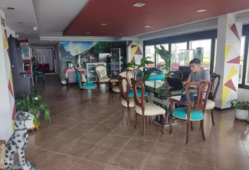 ホテル Bolivariano