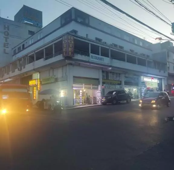 ホテル Bolivariano