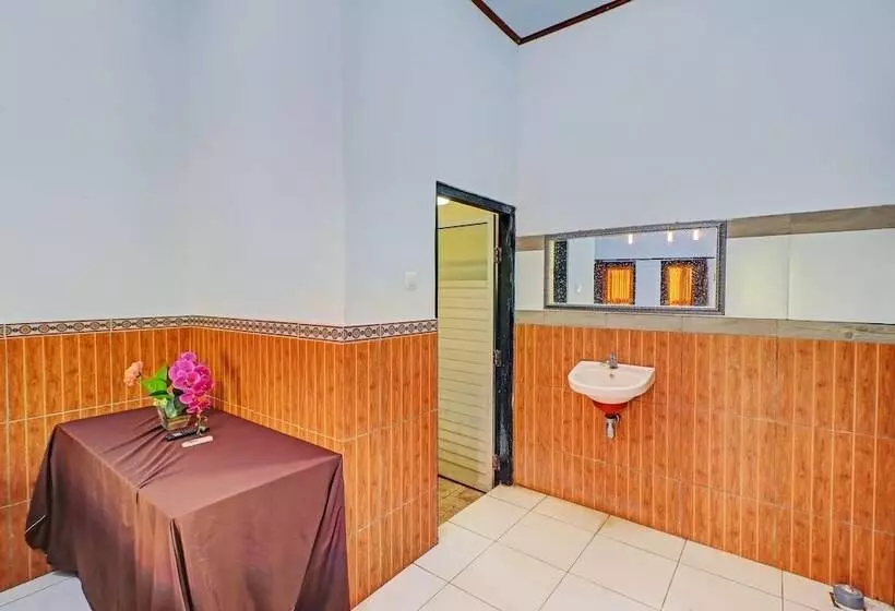 ホテル Oyo 92438 Nugraha Stay