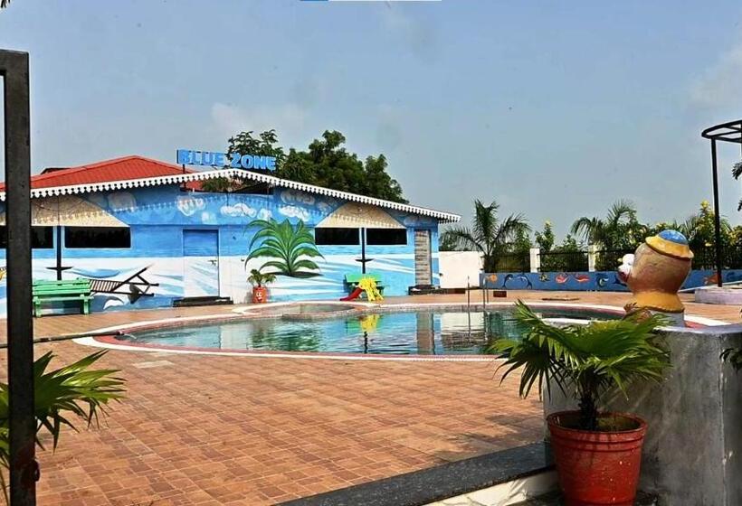 Hotel Strawberry Resort