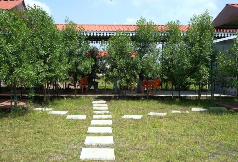 Hotel Strawberry Resort