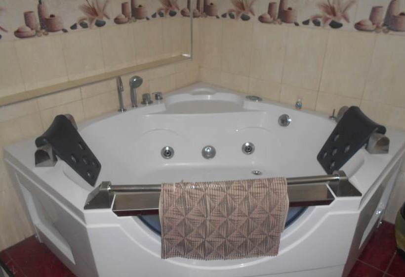 Pensionat Hostal Cridmy