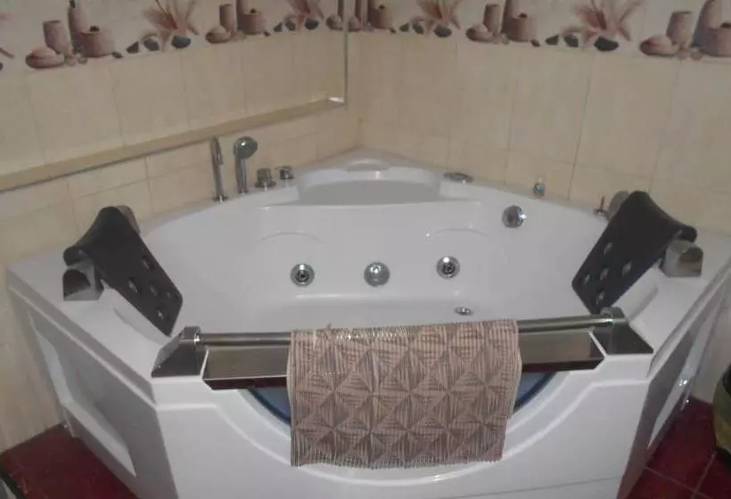 ペンション Hostal Cridmy