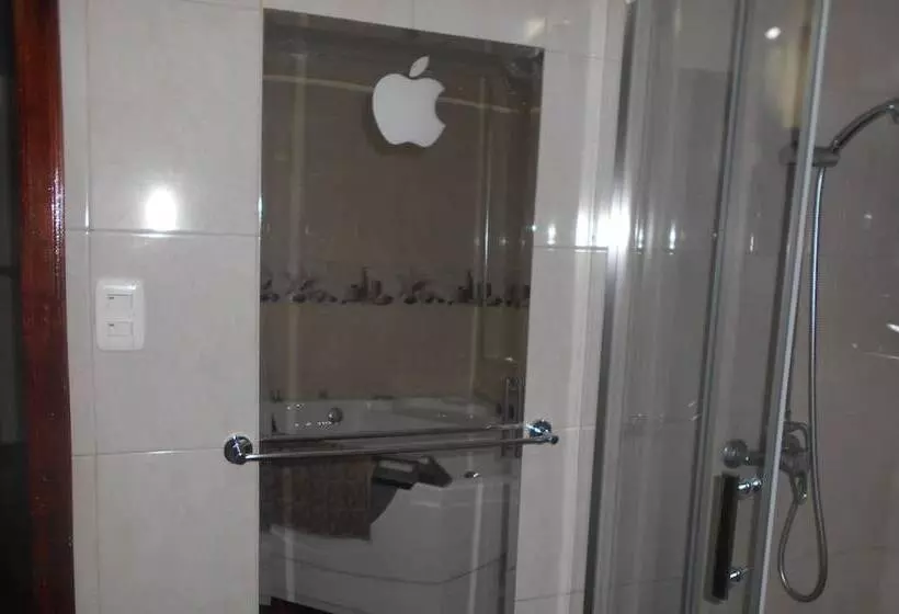 ペンション Hostal Cridmy