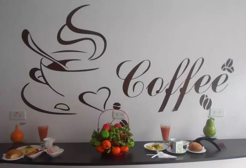 ペンション Hostal Cridmy