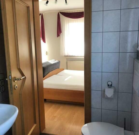 הוסטל Weingut Lehnert Später