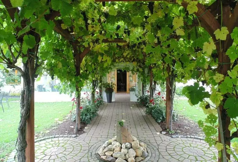 ユースホステル Weingut Lehnert Später