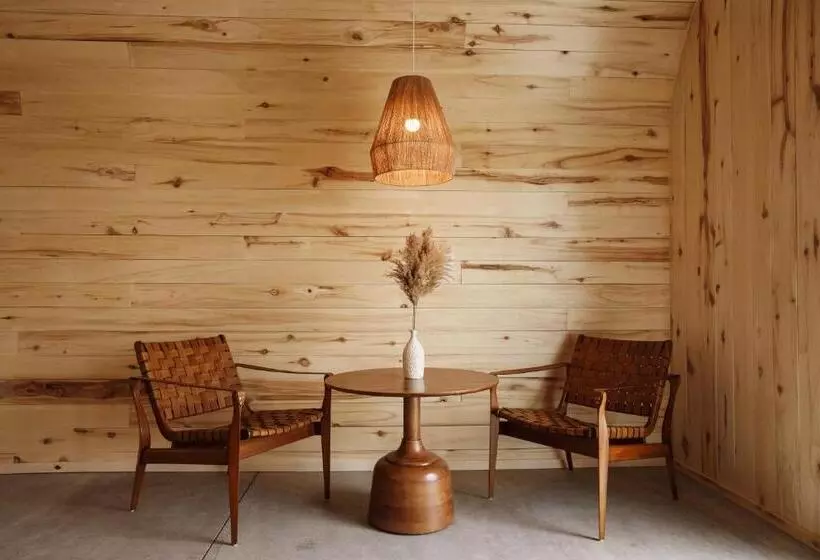 Hotelli Frontier Drive Inn