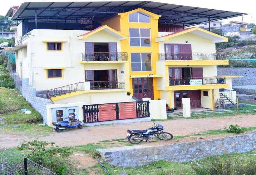 Отель Get Together Homestay