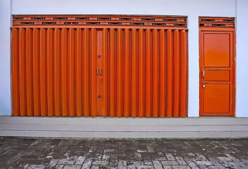 Hotelli Oyo 92416 Salsabila Homestay