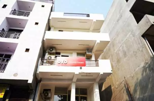 Hotelli Oyo Flagship 81093 Ps Palace