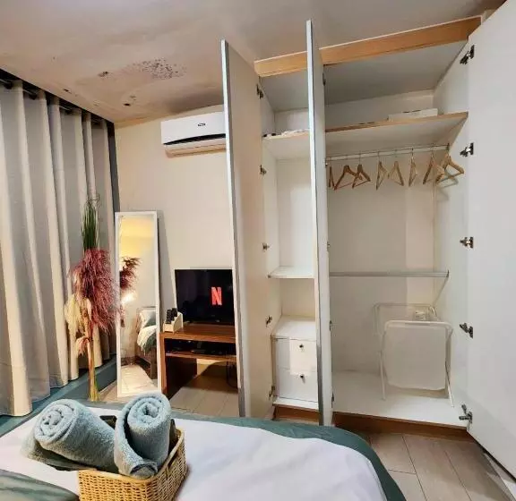 Modern Comforts 1br Urban Getaway In Bgc