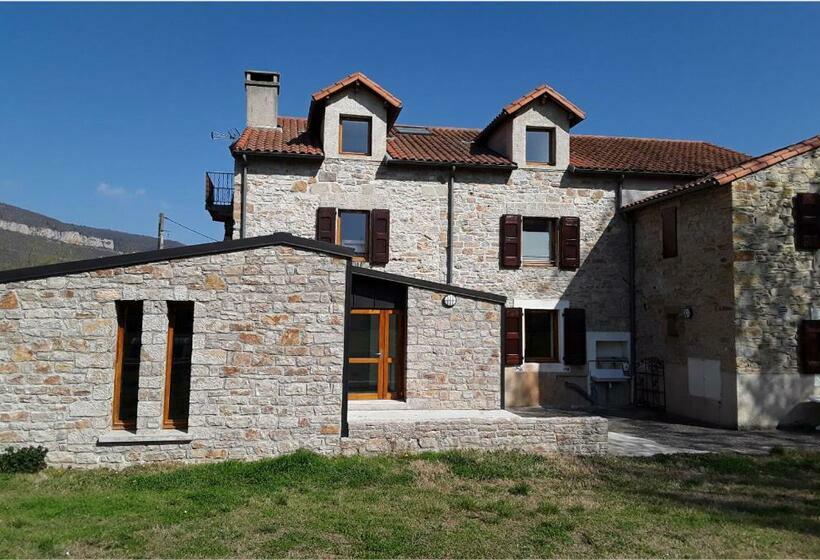 هاستل Auberge De Jeunesse Hi Millau La Maladrerie