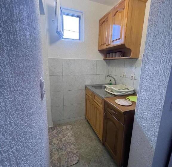 پانسیون Apartments Zeneva