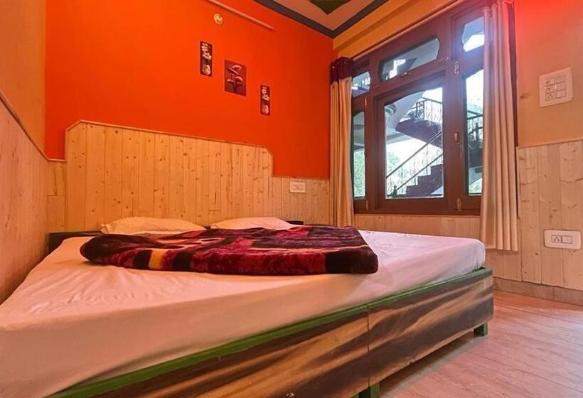 پانسیون Parvati Peaking