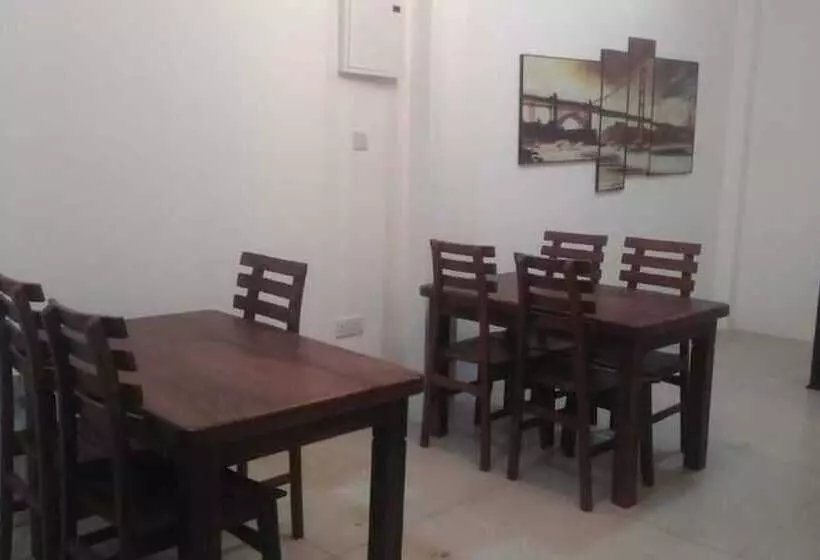 Royal Palace Airport Hotel Katunayaka