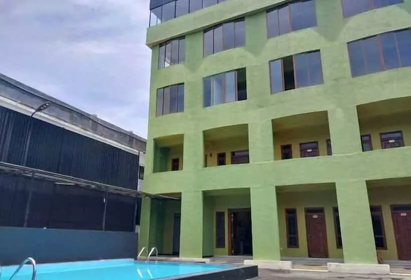 Royal Palace Airport Hotel Katunayaka