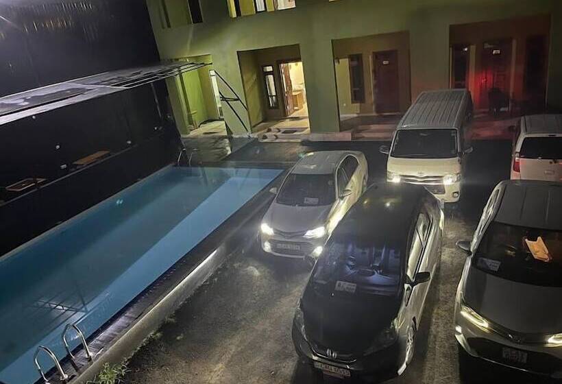 Royal Palace Airport Hotel Katunayaka