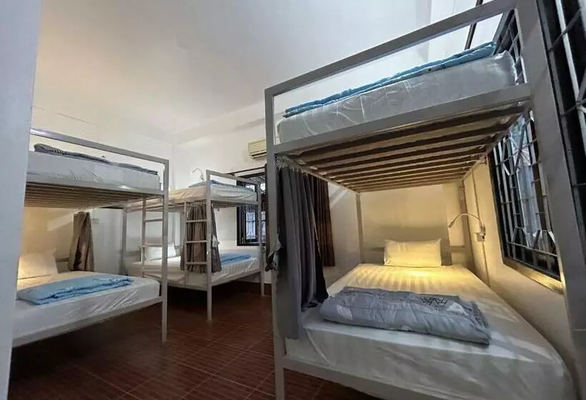 Vang Vieng Backpackers Hostel