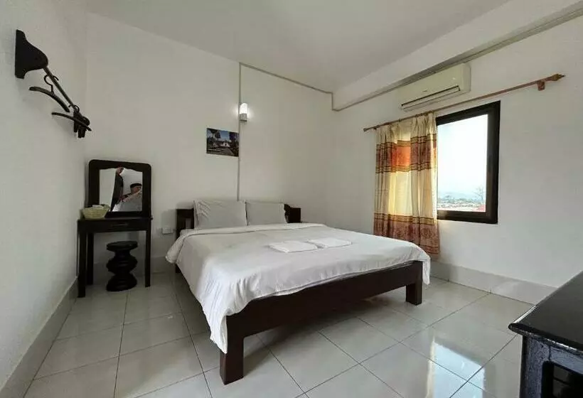 Vang Vieng Backpackers Hostel