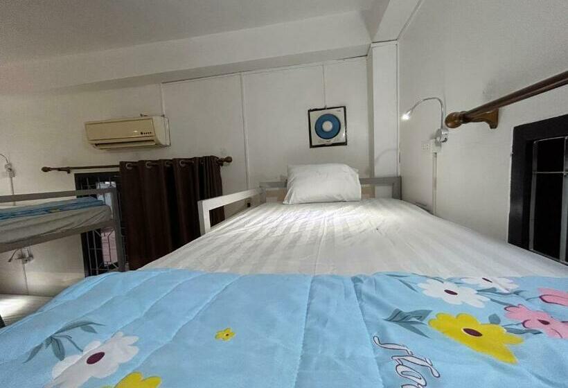 Vang Vieng Backpackers Hostel