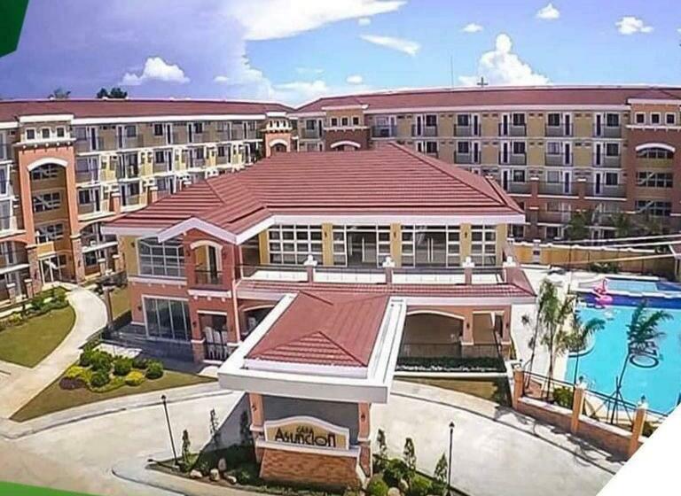 Arezzo Condo Staycation