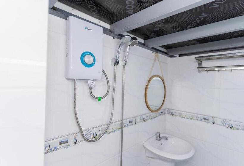 تختخواب و صبحانه Shiri House