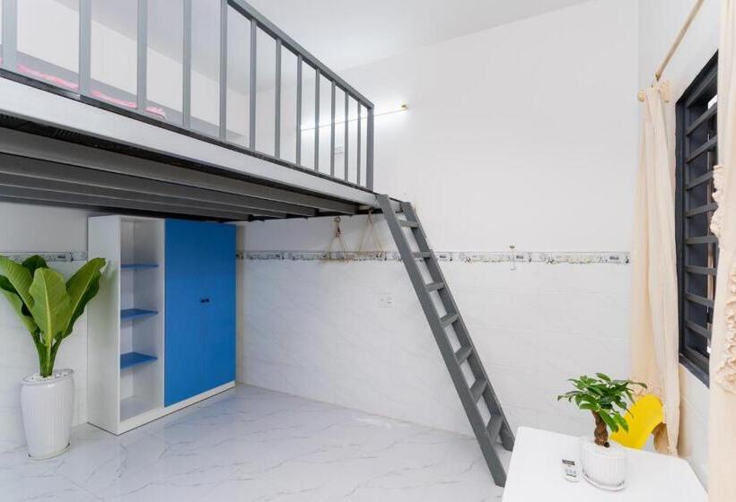 تختخواب و صبحانه Shiri House