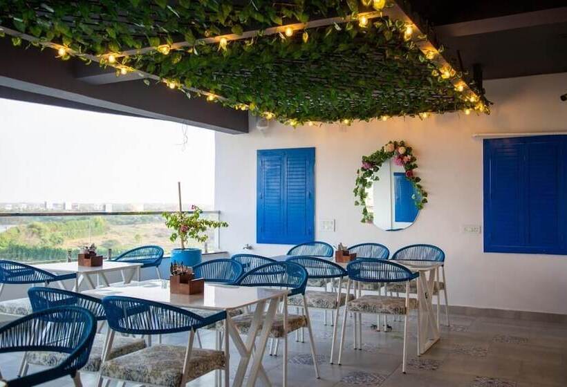 ホテル Lake View Airport Zone