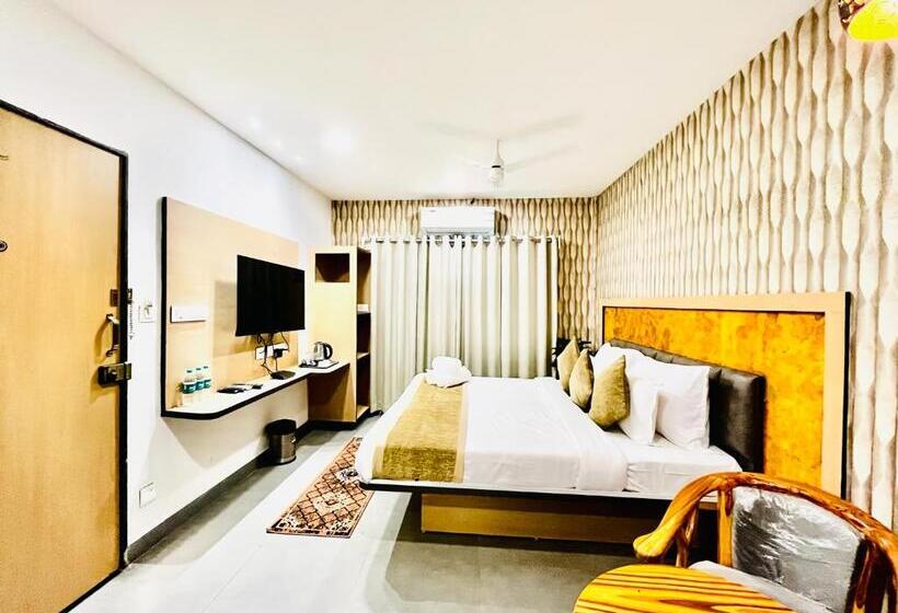 ホテル Lake View Airport Zone