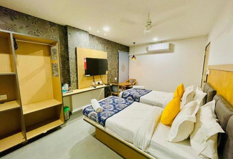 ホテル Lake View Airport Zone