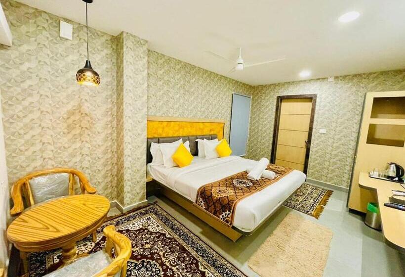 ホテル Lake View Airport Zone